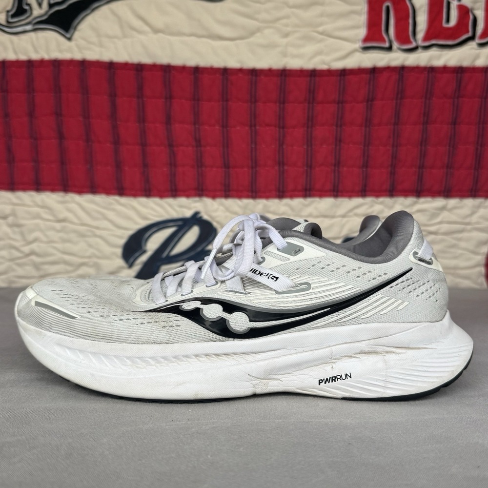 Size 9.5 - Saucony Womens Guide‎ 16 S10810-11 White Running Shoes Sneakers